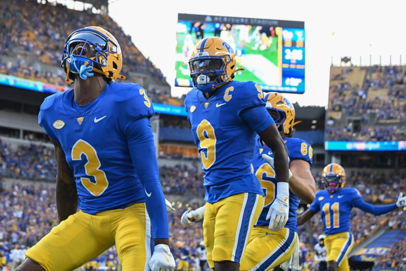 Daejon Reynolds celebrating TD vs West Virginia