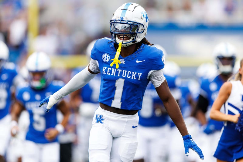 Kentucky CB Maxwell Hairston