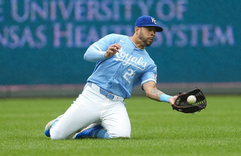 Tommy Pham making sliding catch for Royals