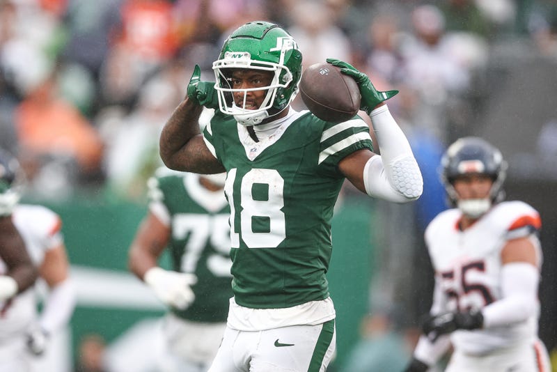 Mike Williams celebrating with Jets