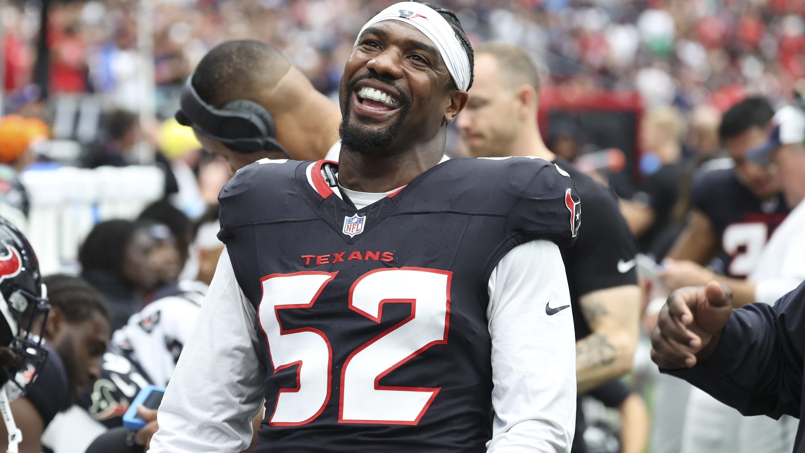 Texans place veteran DE Jerry Hughes on injured reserve