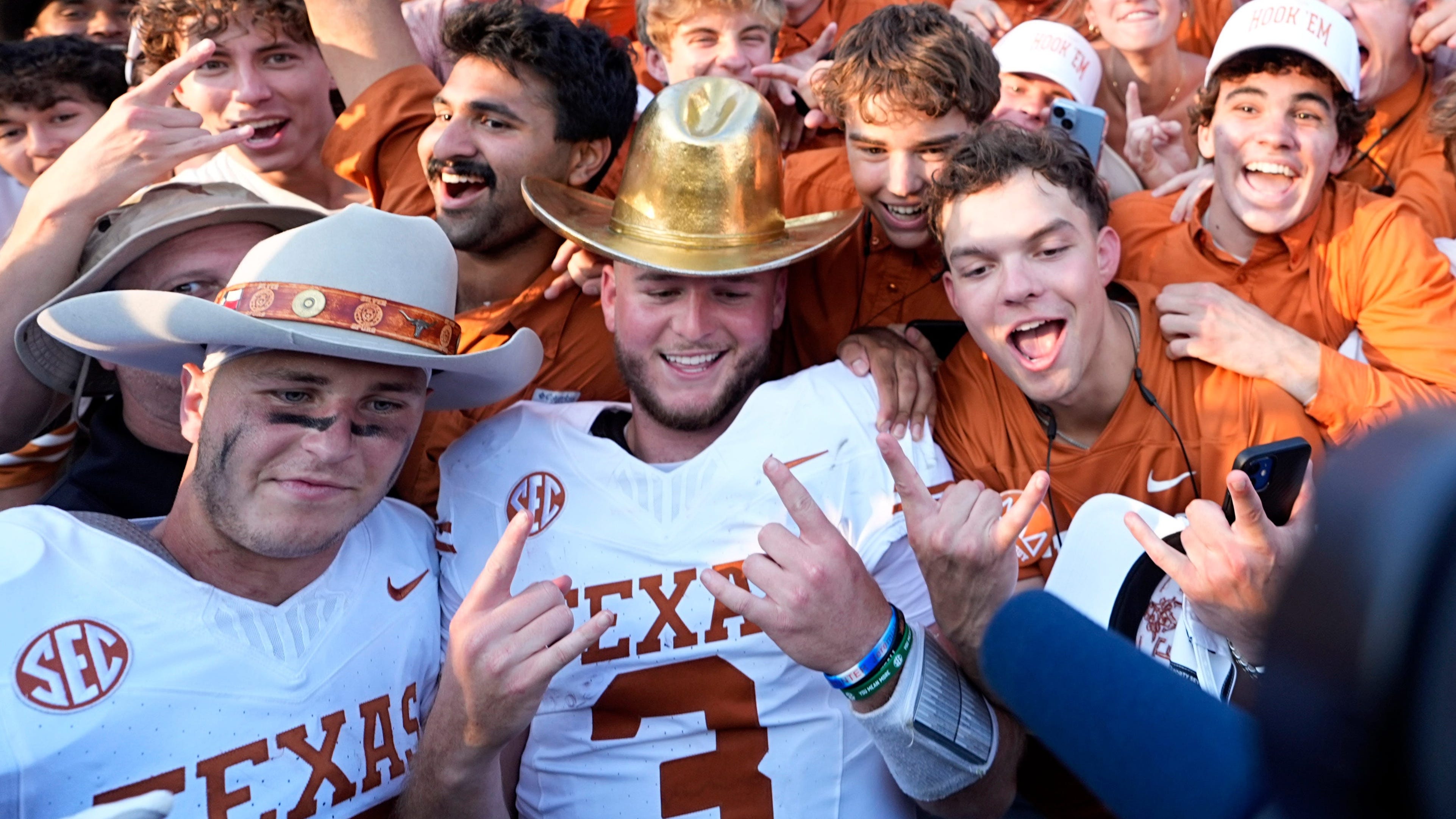 Texas Takes Control as Betting Favorite for College Football Playoff After Red River Rivalry Win | BetQL