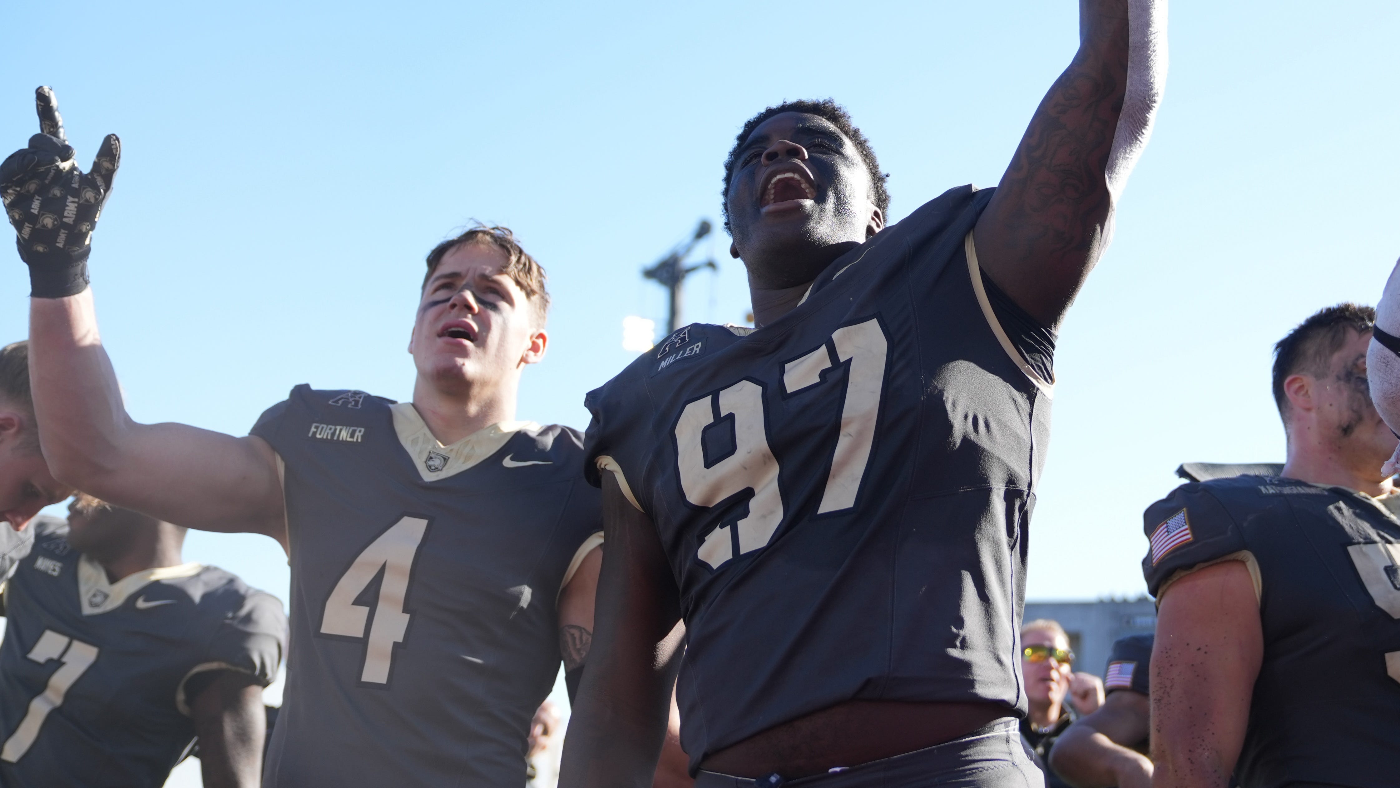 Week 10 NCAAF Expert Picks: Army's Dominance, Vandy's Underdog Value, & Navy’s Perfect Overs | BetQL