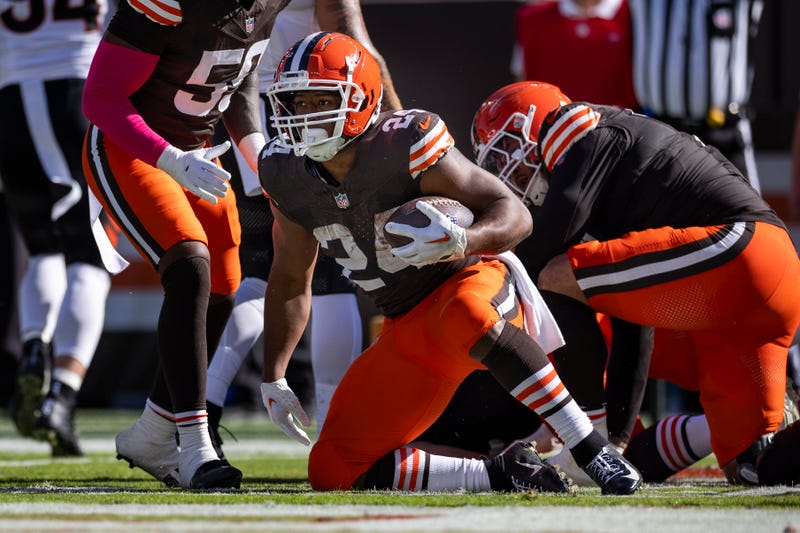 Cleveland Browns running back Nick Chubb (24) scores a touchdown against the Cincinnati Bengals during the second quarter at Huntington Bank Field.
