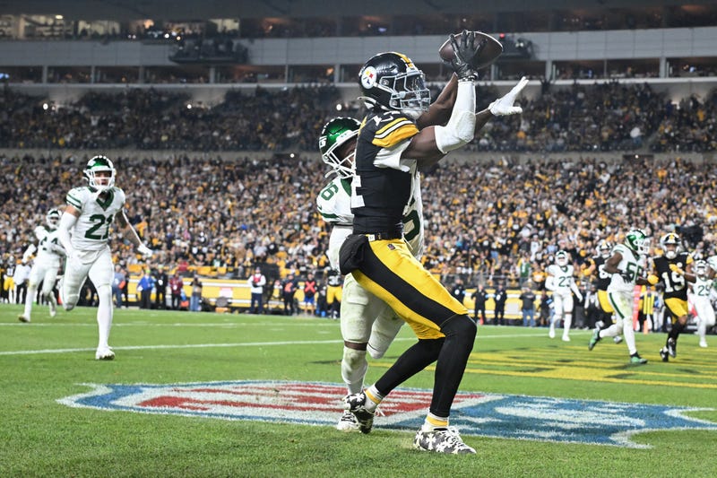George Pickens catches TD