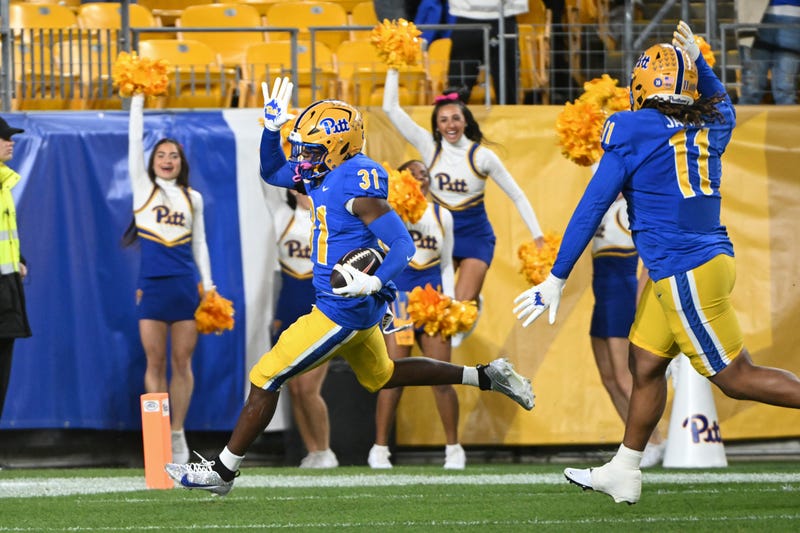 Rasheem Biles running for TD after INT