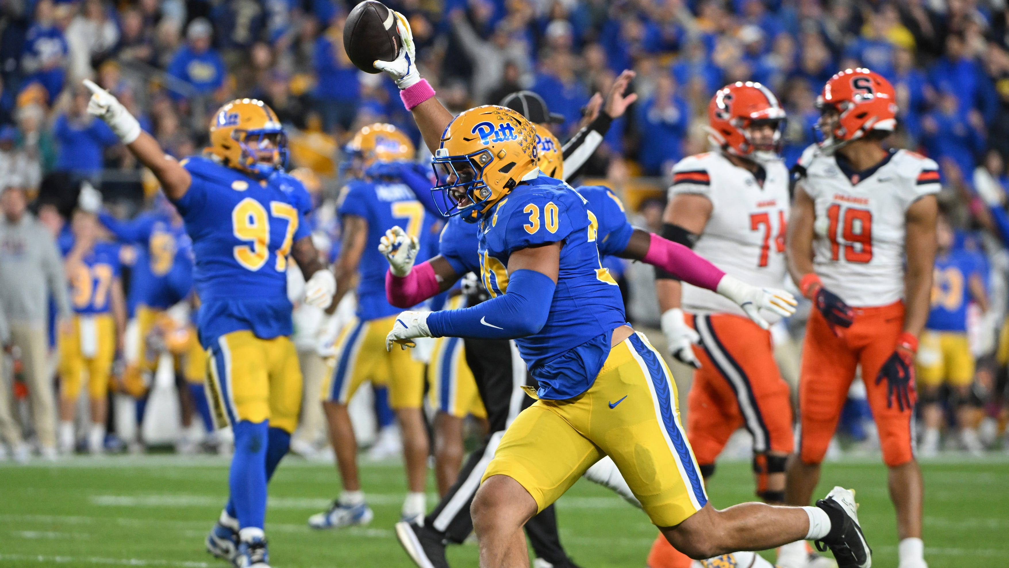 5 interceptions by Pitt defense leads to rout