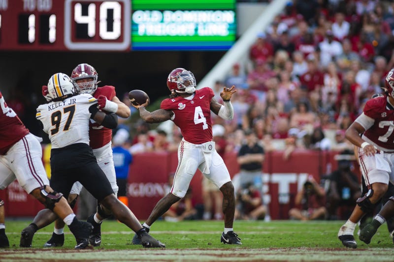 Alabama quarterback Jalen Milroe