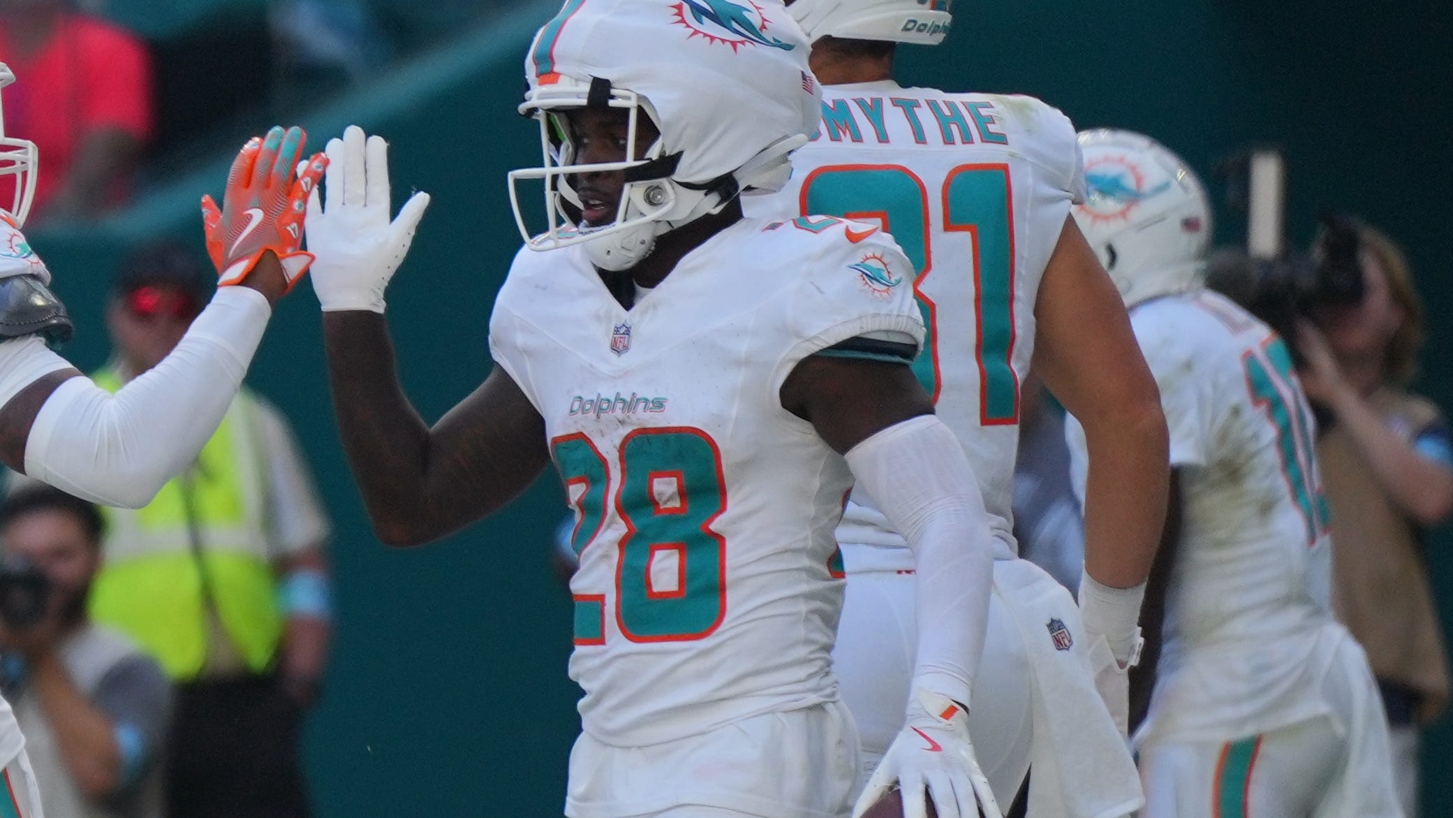 NFL Week 10 Monday Night Football Player Prop Picks: Dolphins at Rams | BetQL