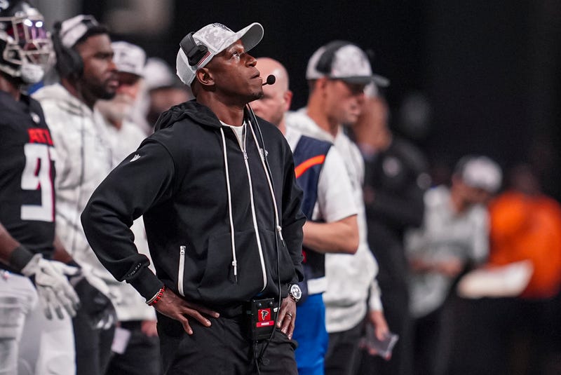 Raheem Morris visits with Dukes & Bell following Cowboys victory