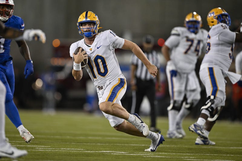 Eli Holstein running versus SMU