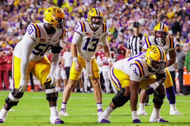 Despite 6 turnovers over the last 2 games, Garrett Nussmeier remains LSU’s starting quarterback