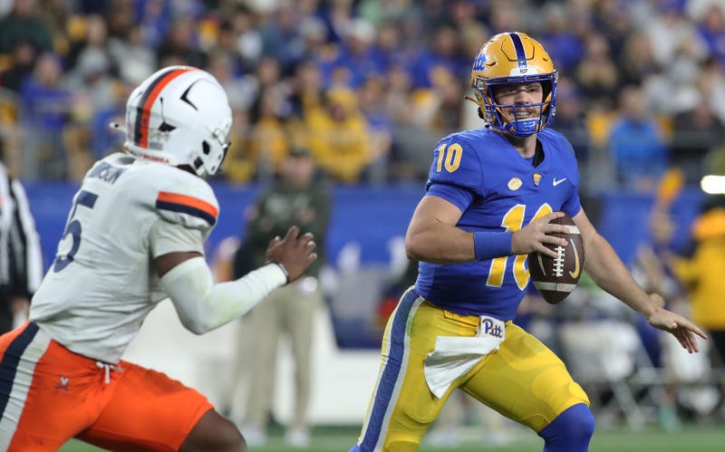 Eli Holstein running vs Virginia