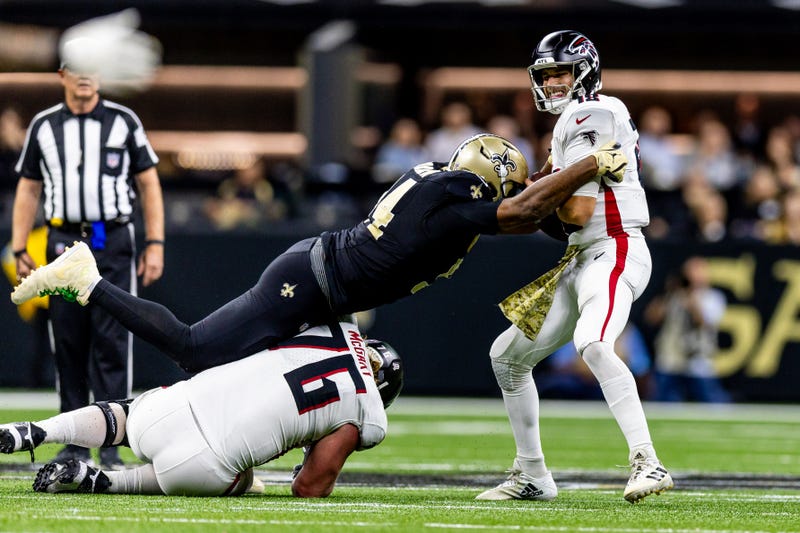New Orleans Saints defensive end Cameron Jordan (94) sacks Atlanta Falcons quarterback Kirk Cousins (18)