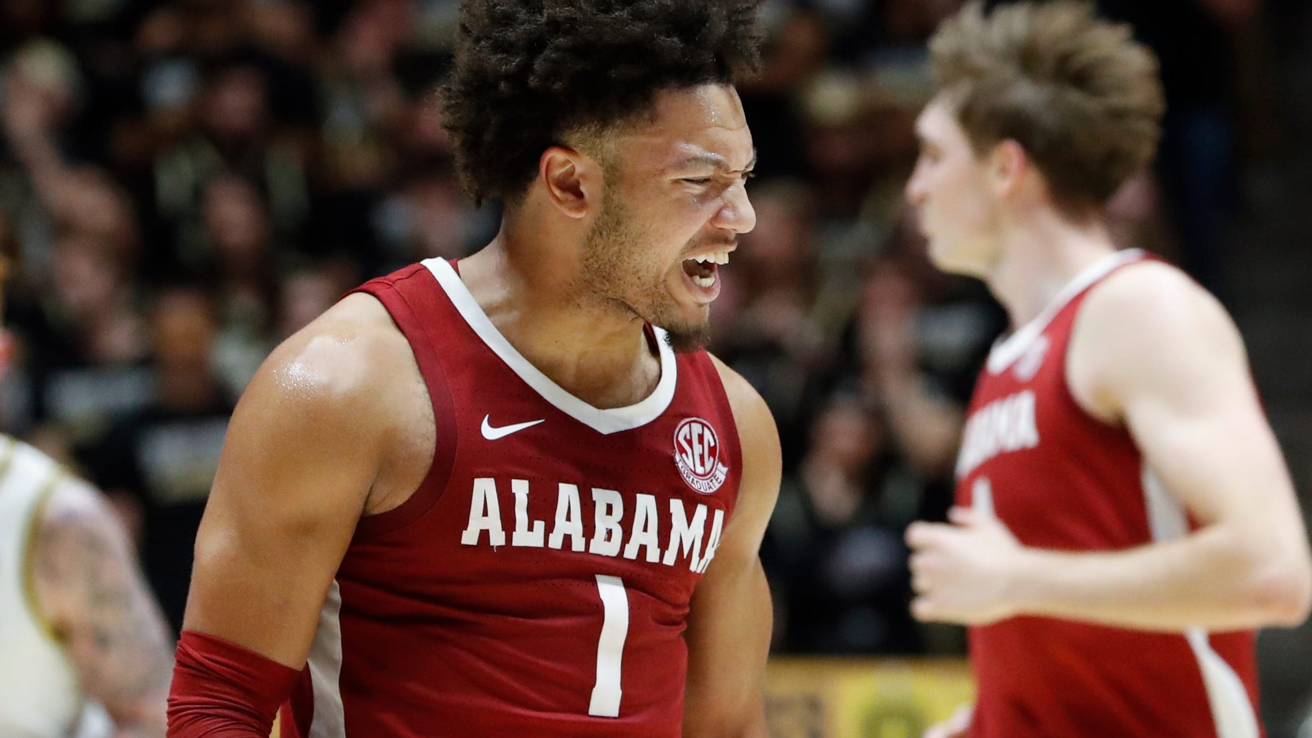 Wooden Award Betting Insights: Mark Sears Surges, Hunter Dickinson Gains Ground | BetQL