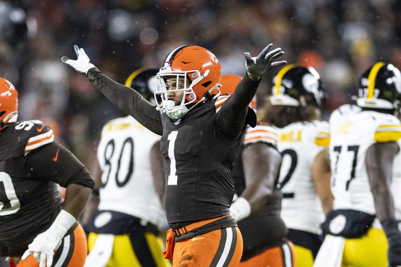 Juan Thornhill celebrating vs Steelers