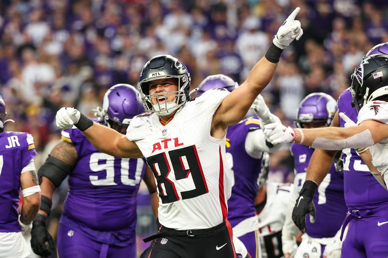 Atlanta Falcons tight end Charlie Woerner