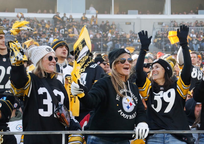 Steelers fans cheering