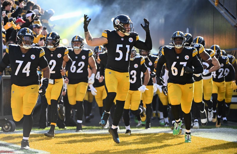 Nick Herbig leading Steelers on the field