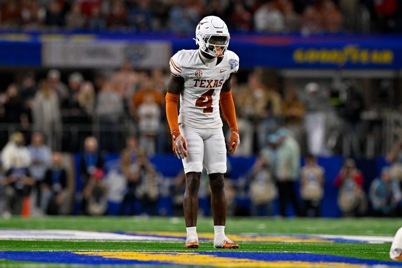 Texas S Andrew Mukuba