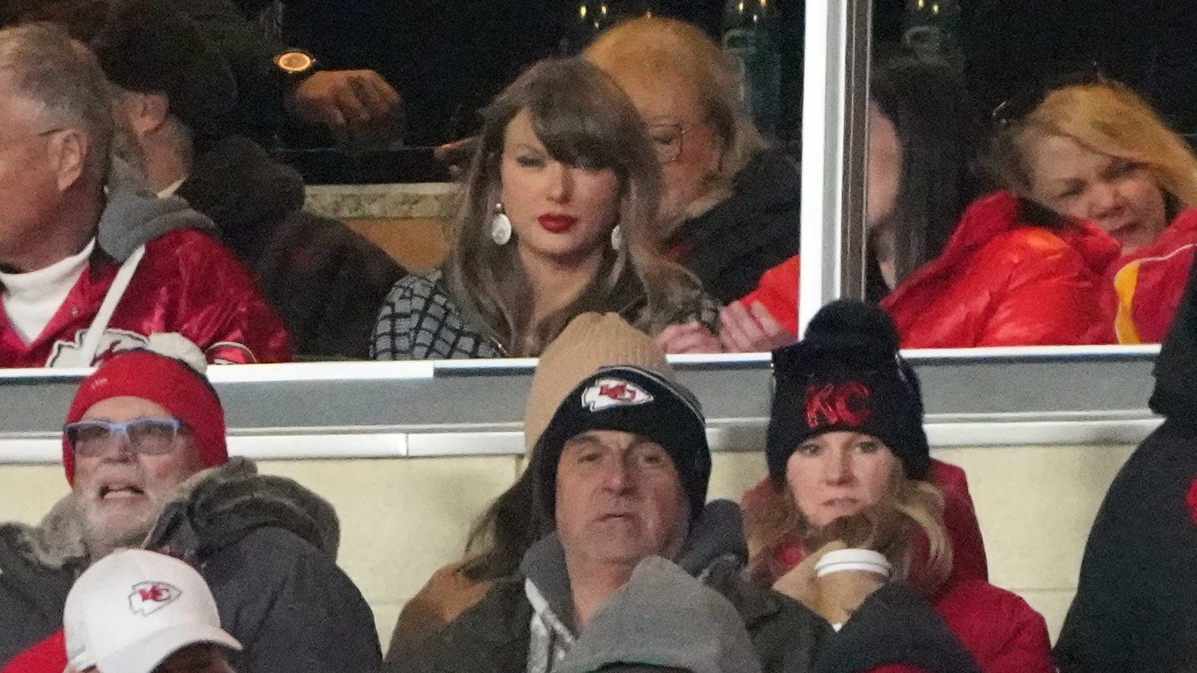 Kansas City Chiefs Are “Fearless” With Taylor Swift in the Stands | BetQL