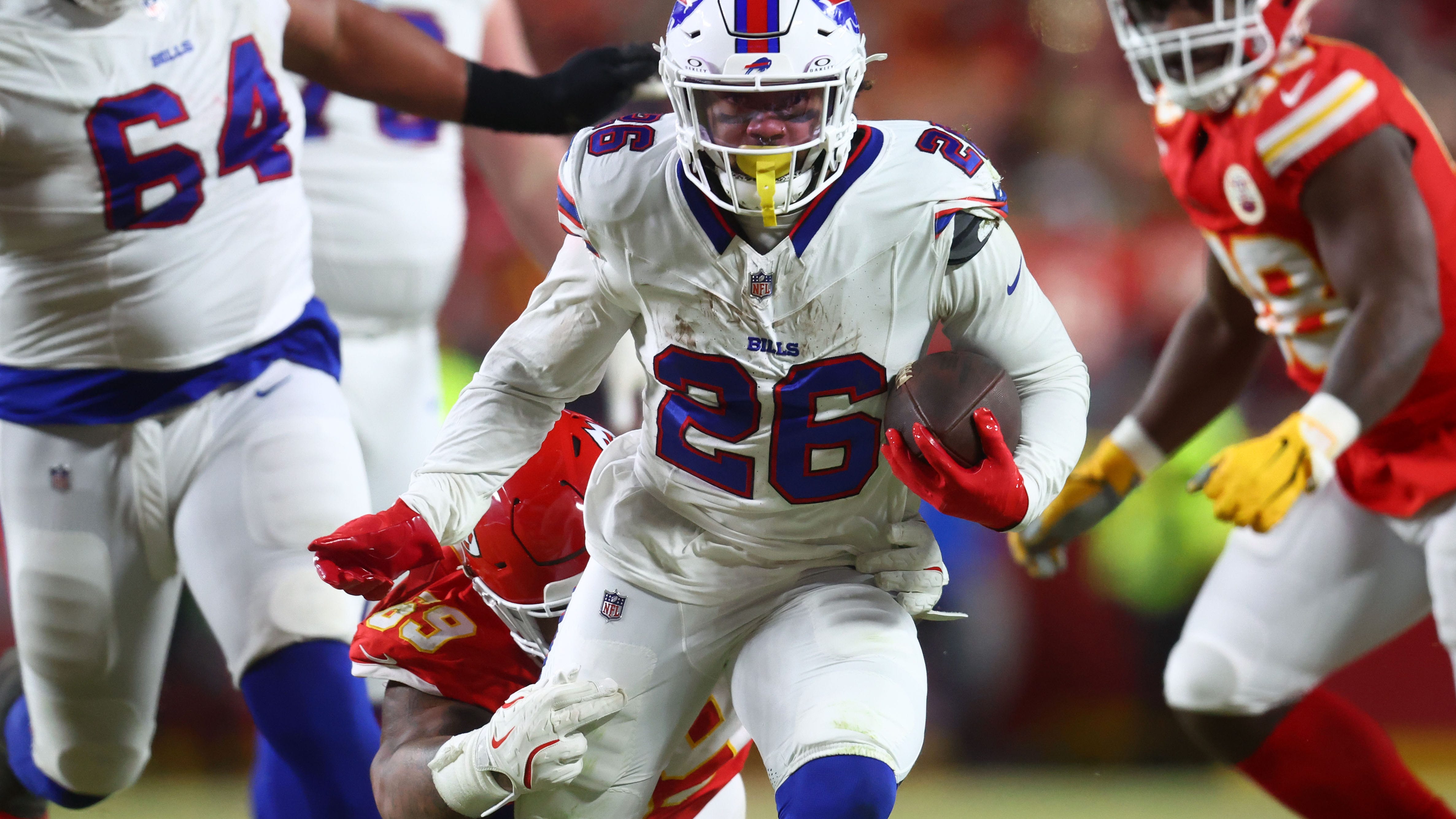 Bills re-sign running back Ty Johnson, fullback Reggie Gilliam