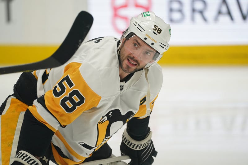 Kris Letang look on the ice