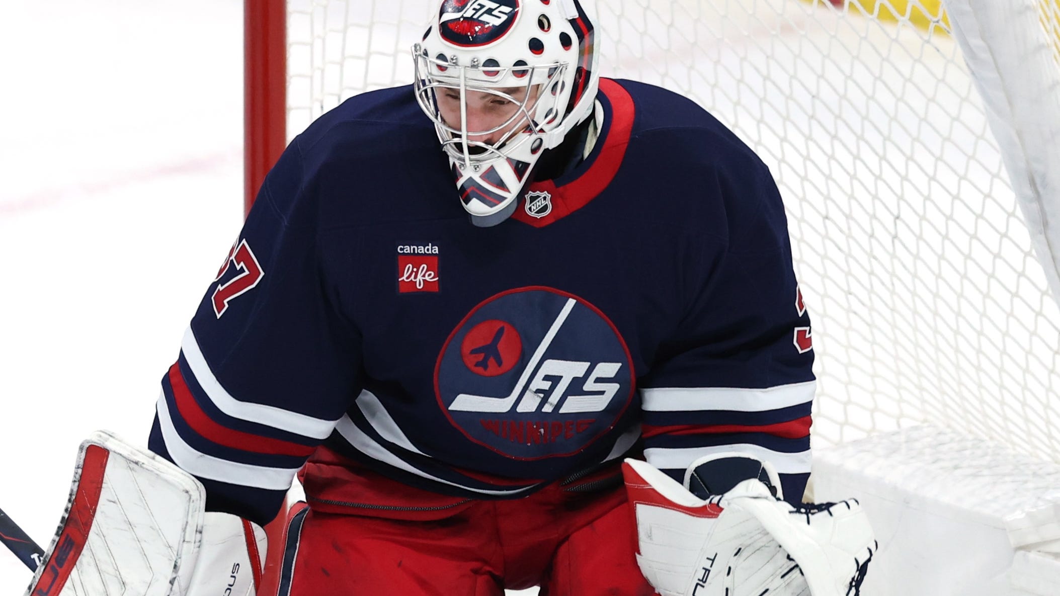Connor Hellebuyck Making Incredible Strides in NHL Award Markets