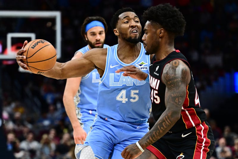 Cleveland Cavaliers guard Donovan Mitchell (45) drives to the basket against Miami Heat guard Davion Mitchell (45) during the second half at Rocket Arena.