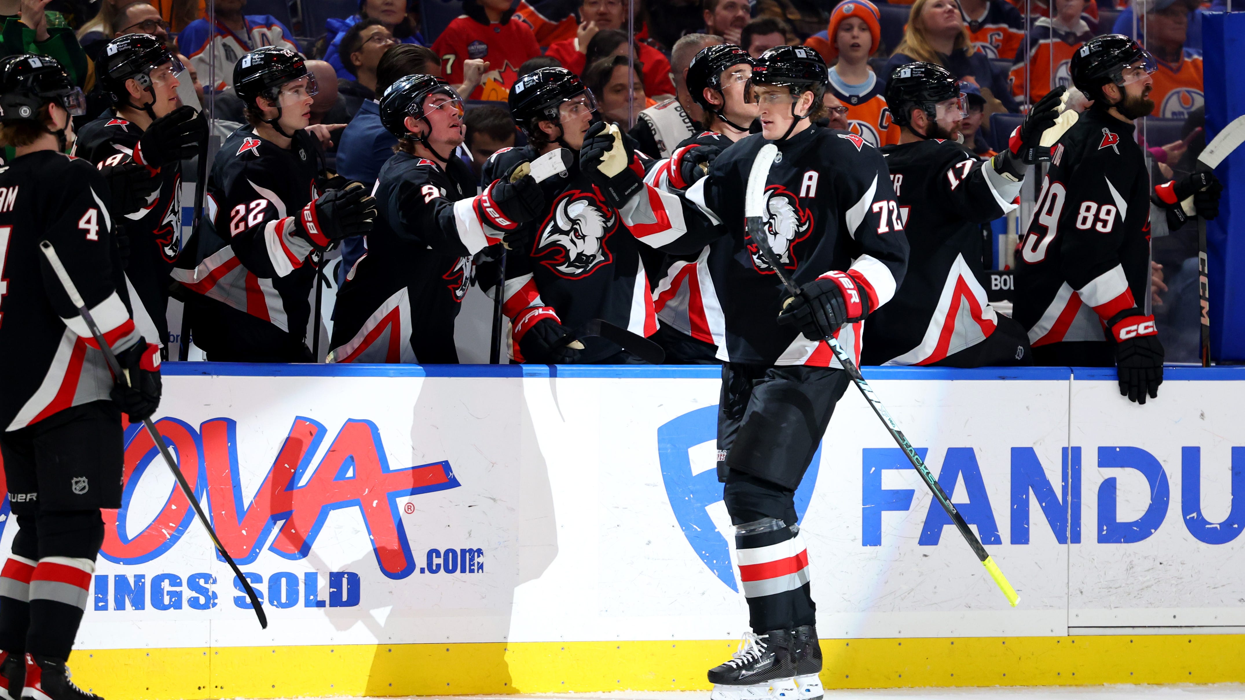 Thompson scores pair in win over Oilers to help Sabres end winless streak