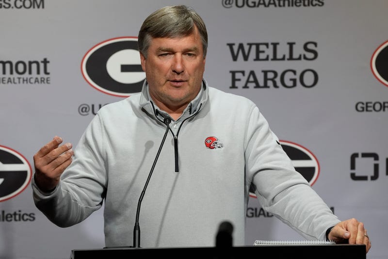 Kirby Smart dismisses criticisms of Mike Bobo & Stacy Searels