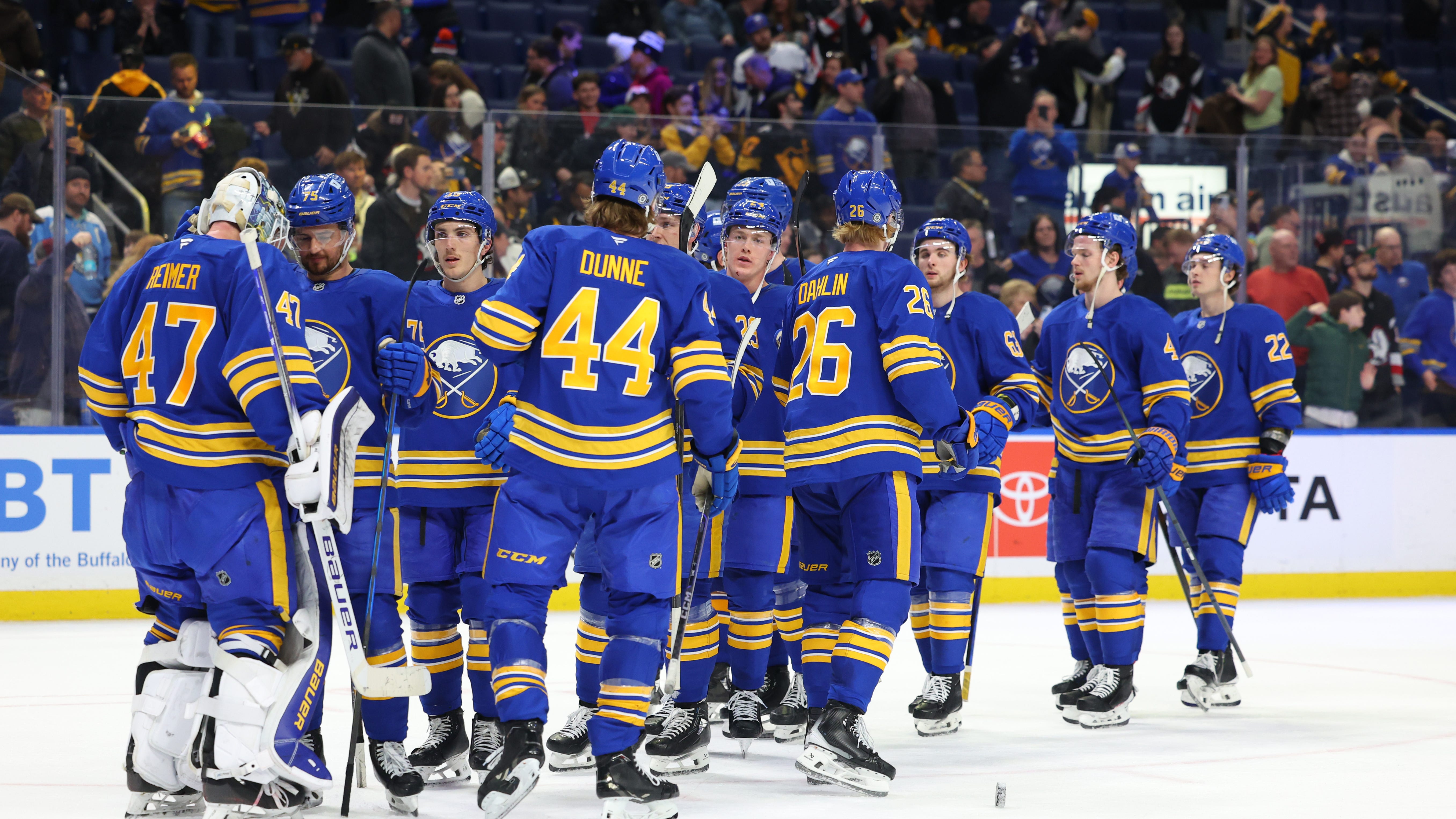 Sabres win big over Penguins
