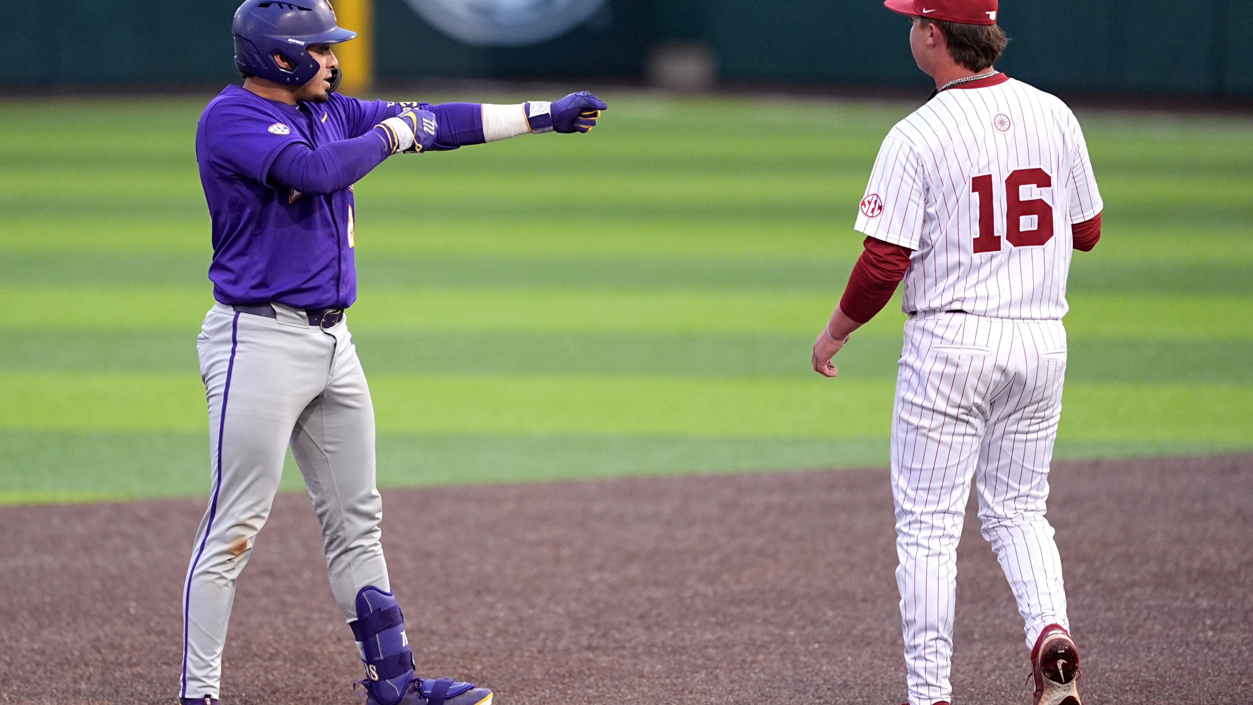 LSU sweeps the Sooners