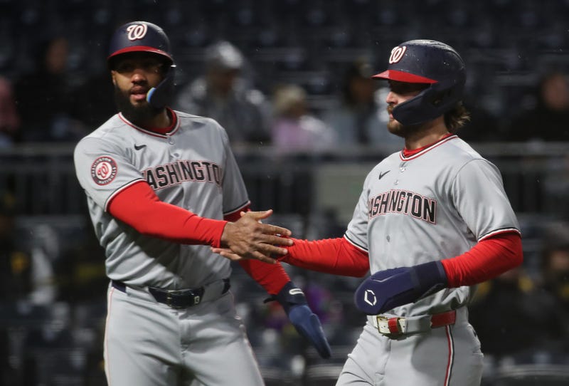 Nationals celebrate vs Pirates
