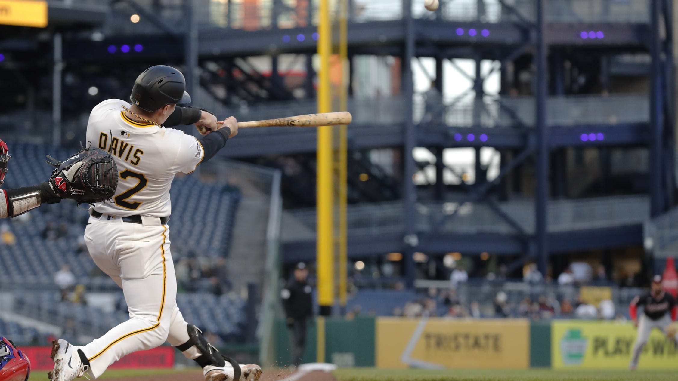 Grand slam from Cruz, Davis HR, Falter stars in Bucs win