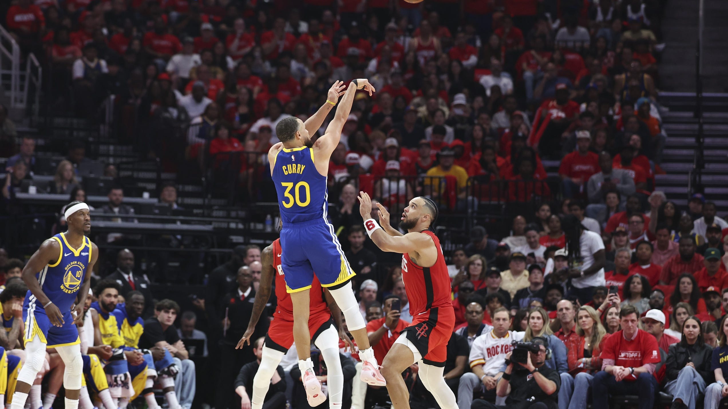 Warriors win game one 95-85 against Rockets