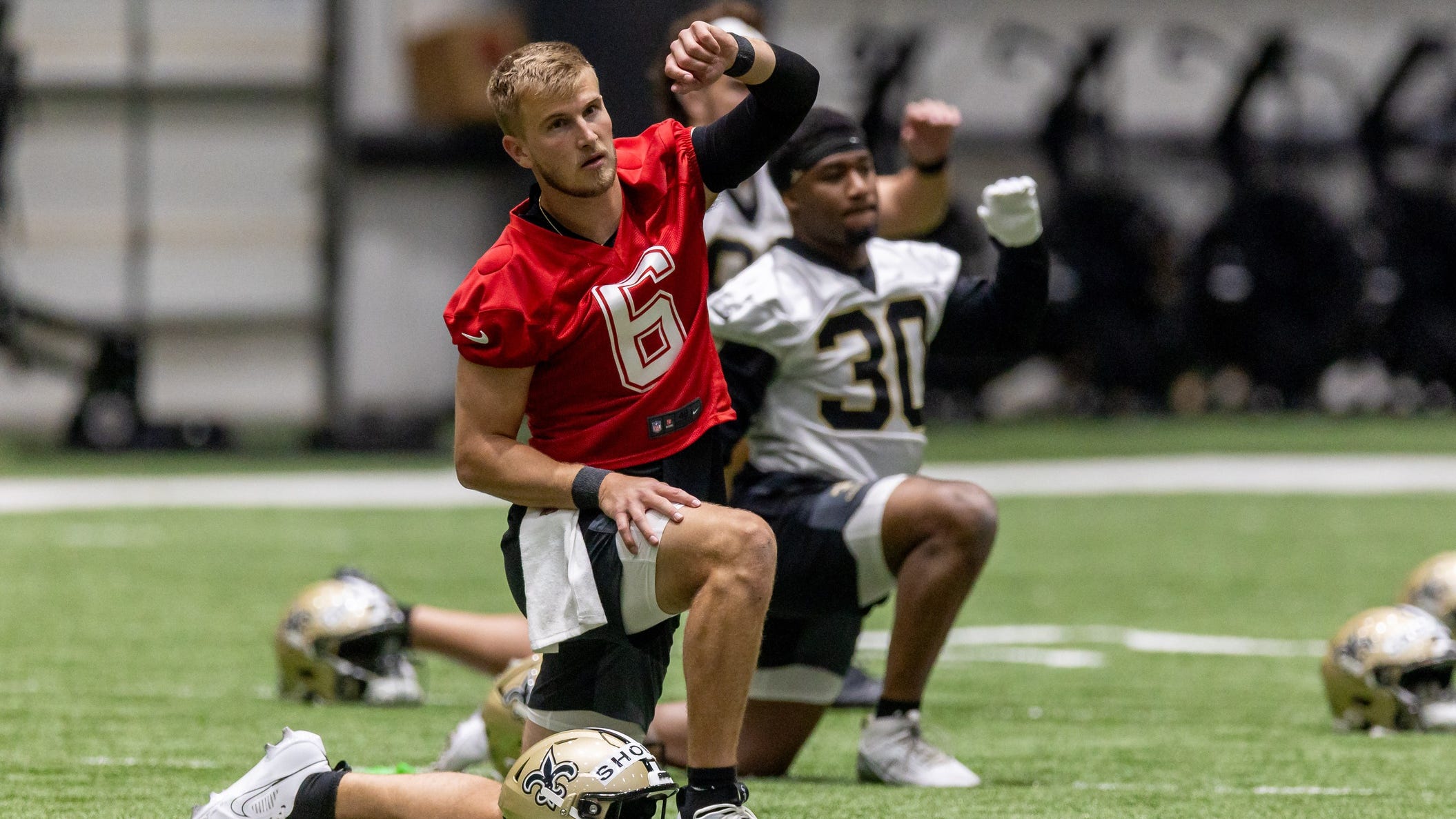 Saints rookie Tyler Shough meets New Orleans in hilariously fitting way