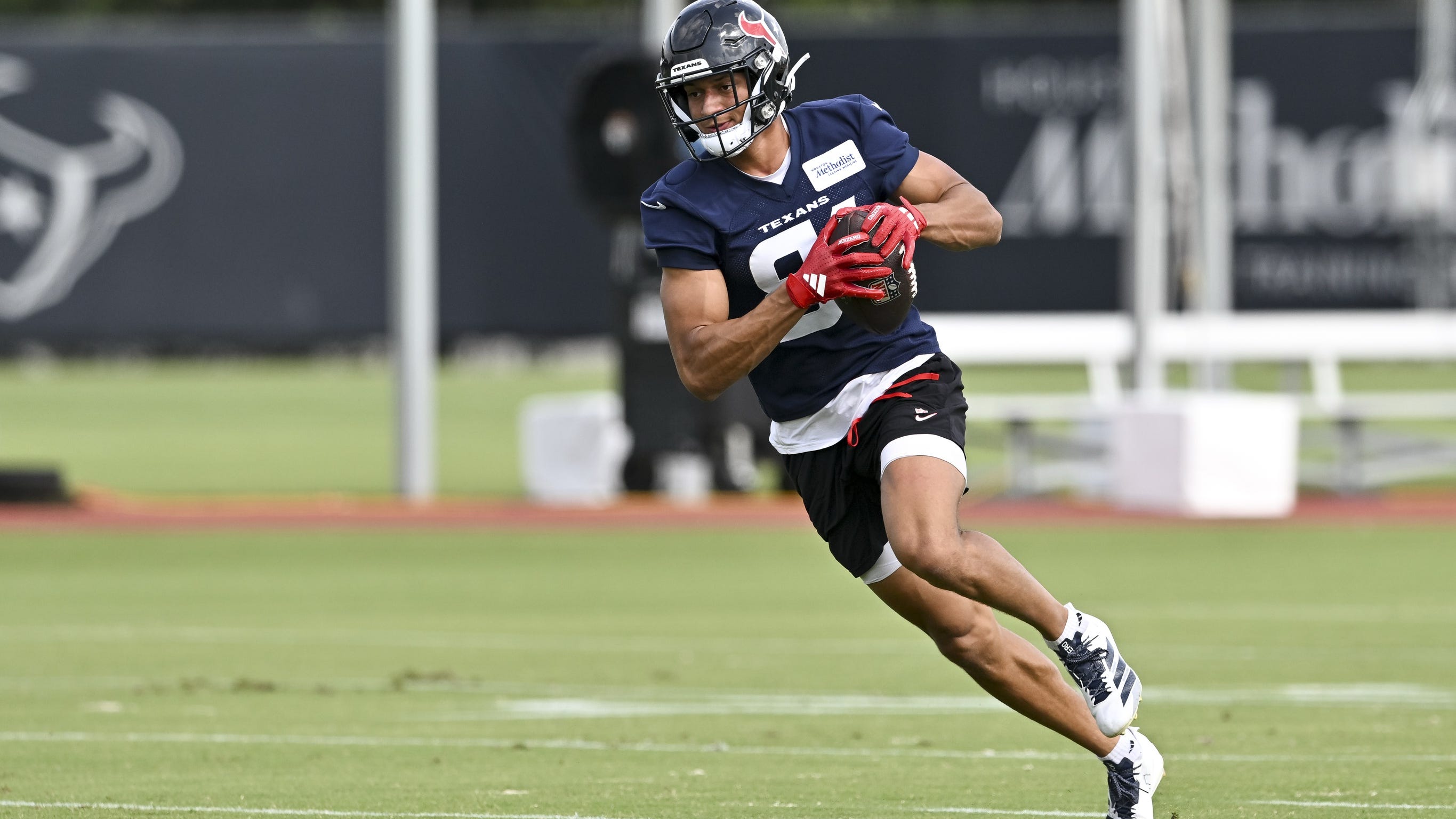 Texans rookie WR Jayden Higgins is the star from minicamp