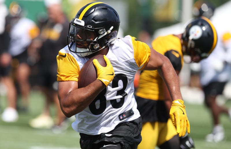 Connor Heyward running in practice