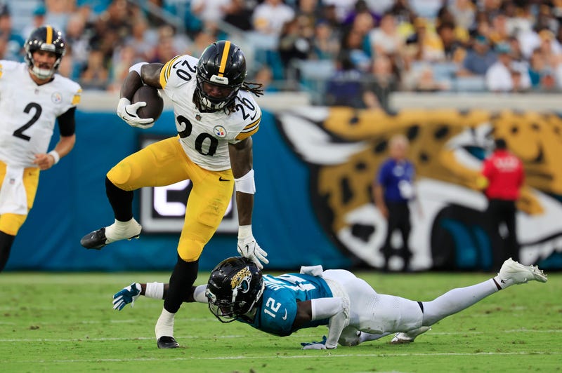 Kaleb Johnson running in preseason game in Jacksonville