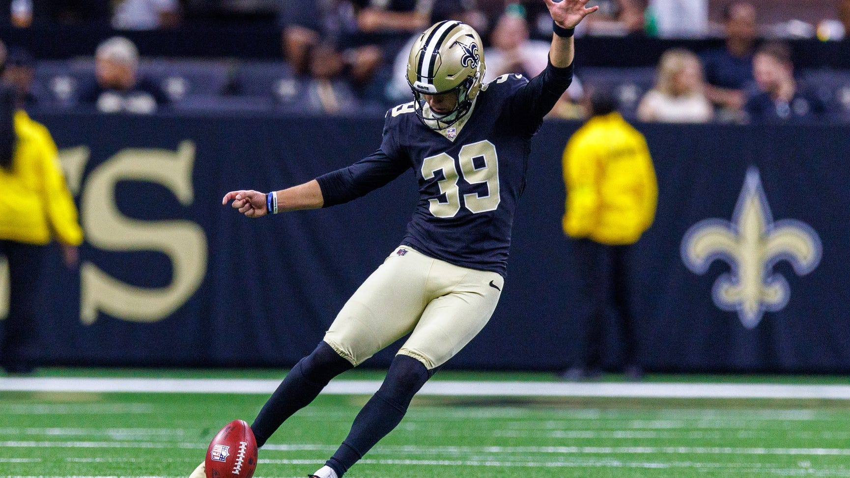 Saints choose Charlie Smyth as kicker vs Dolphins