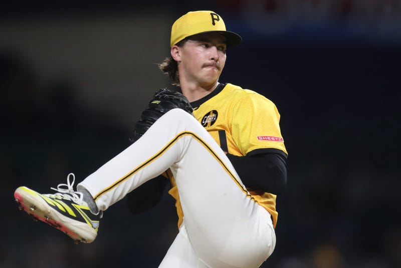 Bubba Chandler pitching