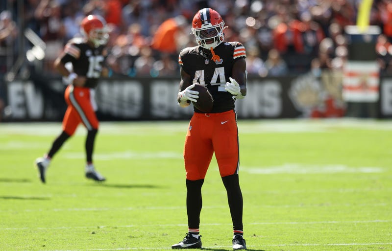 Cleveland Browns tight end Harold Fannin Jr. (44) reacts after a play during the second half against the Cincinnati Bengals at Huntington Bank Field.