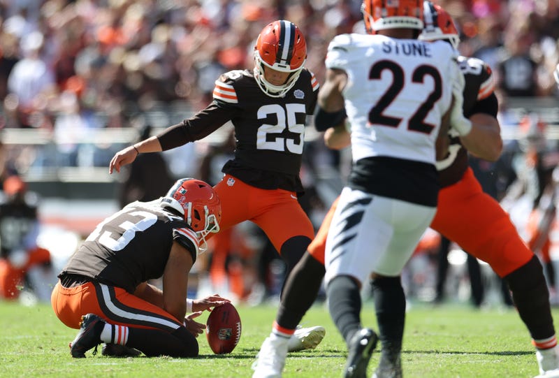 Cleveland Browns place kicker Andre Szmyt (25) kicks a field goal during the second half against the Cincinnati Bengals at Huntington Bank Field.