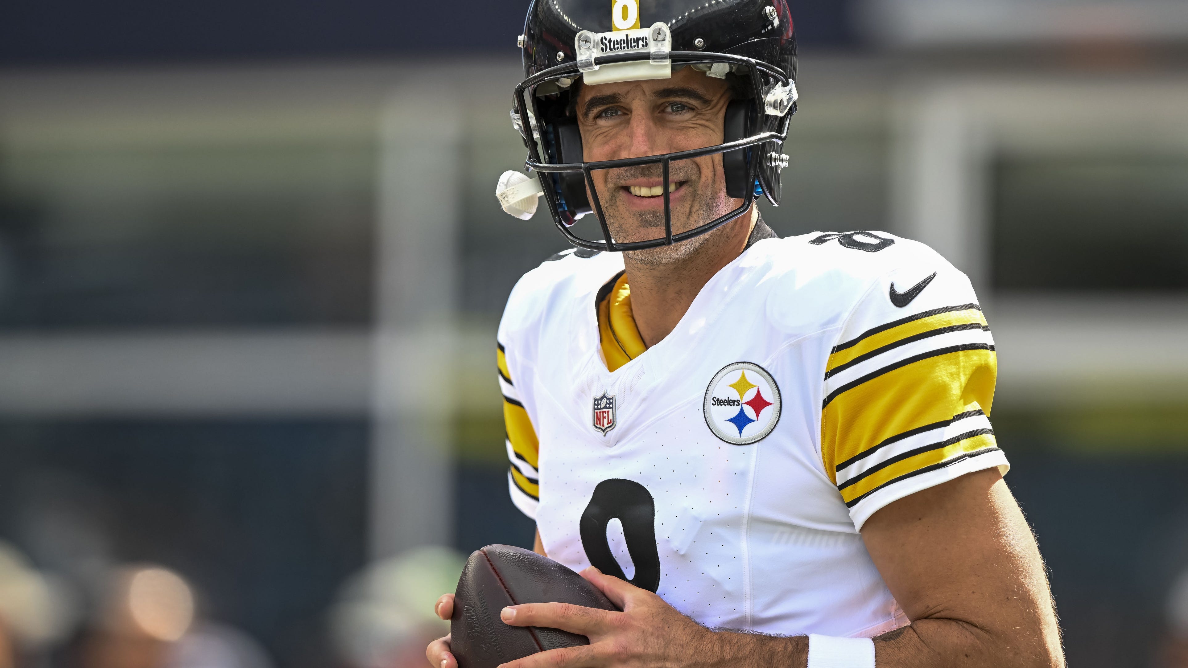 Rodgers climbs on all-time touchdowns and yards list