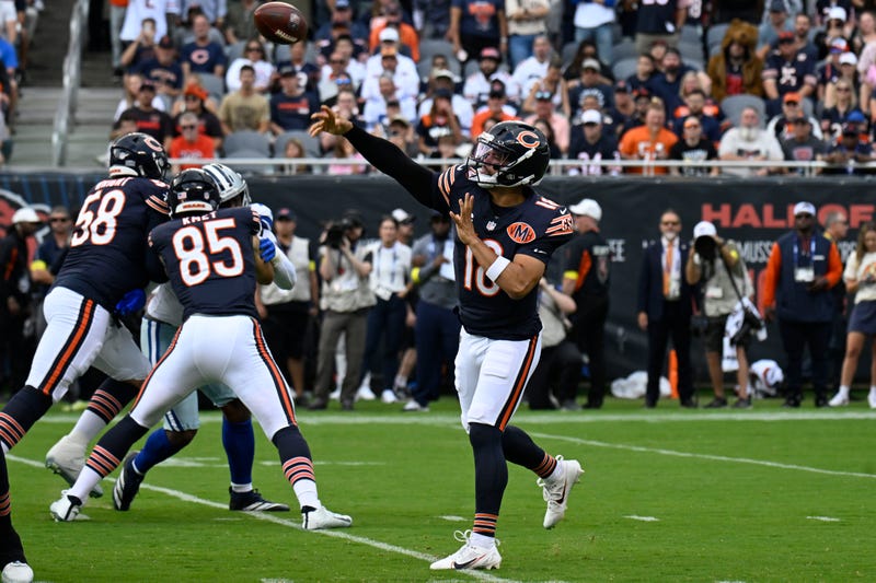 Caleb Williams enjoys a "clean pocket" against the Cowboys. Sack-free in his 20th career game.