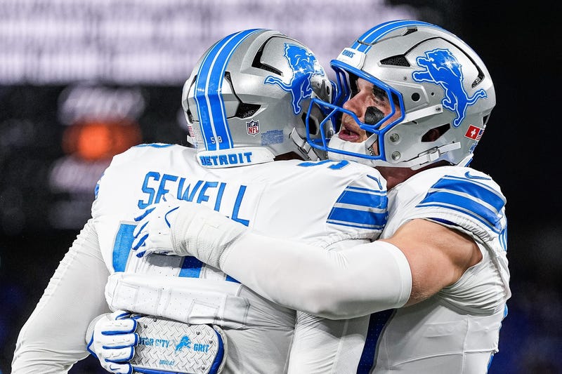 Penei Sewell, Aidan Hutchinson