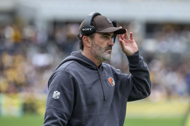 Oct 12, 2025; Pittsburgh, Pennsylvania, USA; Cleveland Browns head coach Kevin Stefanski during the first quarter at Acrisure Stadium.