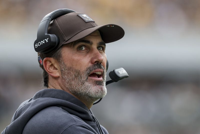 Oct 12, 2025; Pittsburgh, Pennsylvania, USA; Cleveland Browns head coach Kevin Stefanski during the second quarter at Acrisure Stadium.