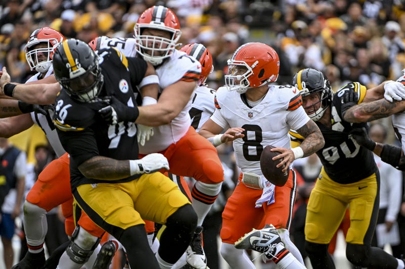 Oct 12, 2025; Pittsburgh, Pennsylvania, USA; Cleveland Browns quarterback Dillon Gabriel (8) looks to make a pass during the second quarter at Acrisure Stadium.